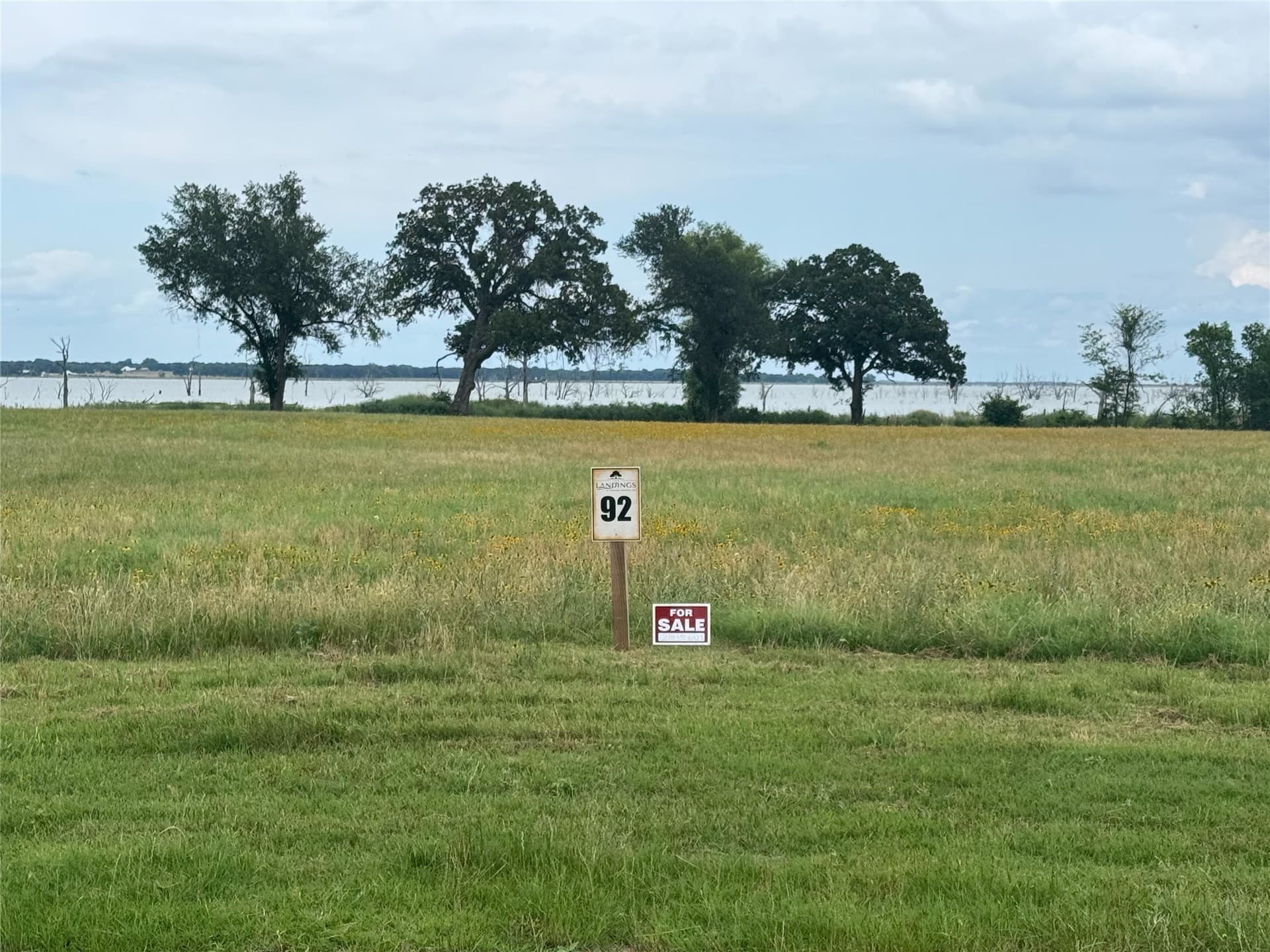 2.64 acres in Navarro County
