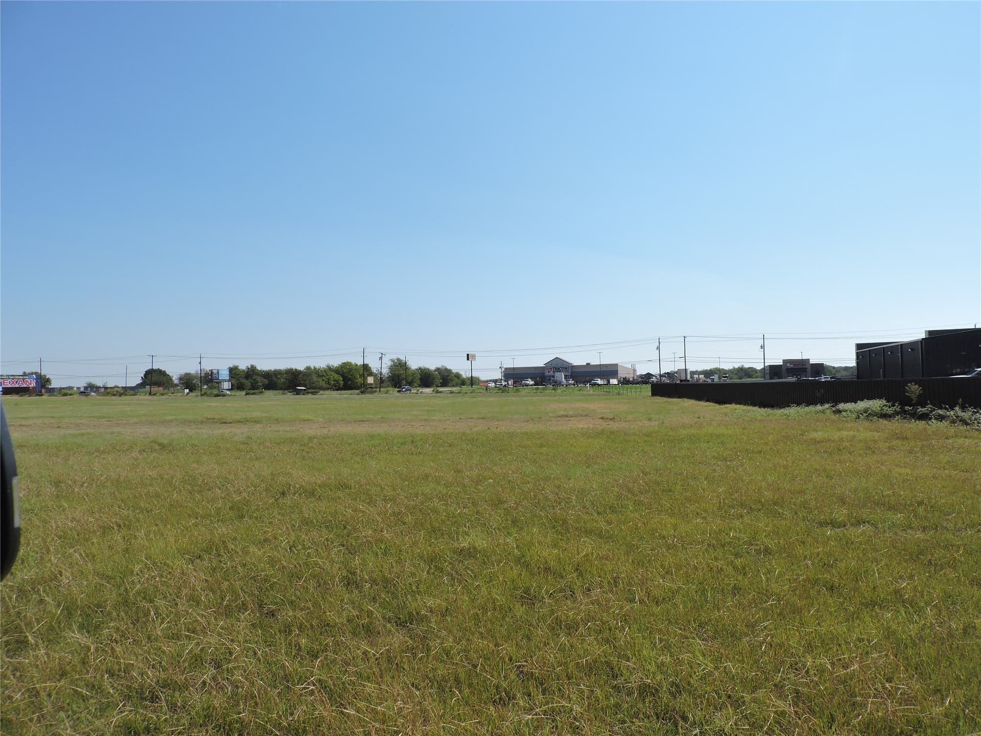 4.68 acres in Henderson County