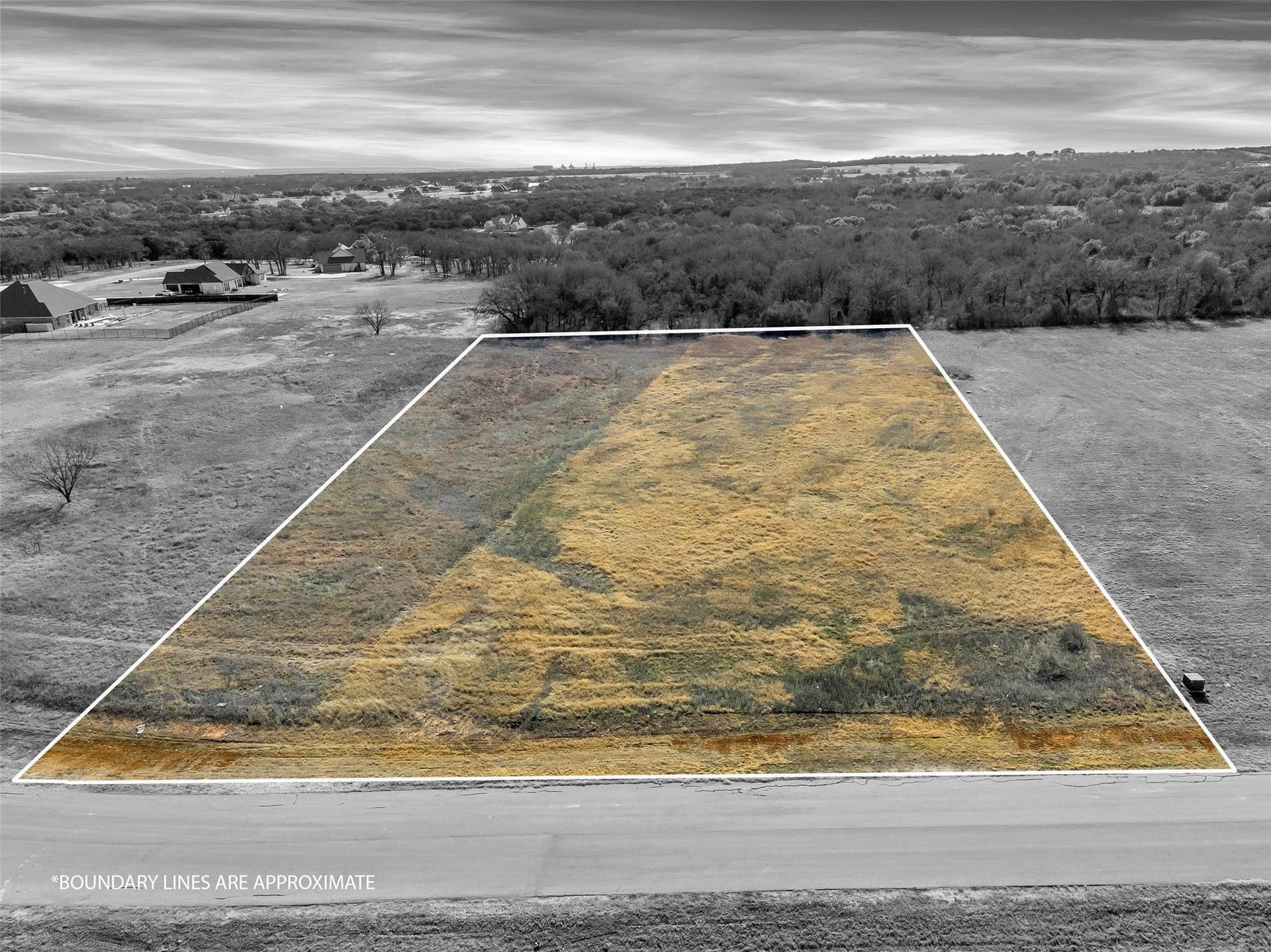 2.01 acres in Hood County