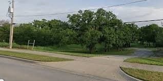 1 acres in Tarrant County