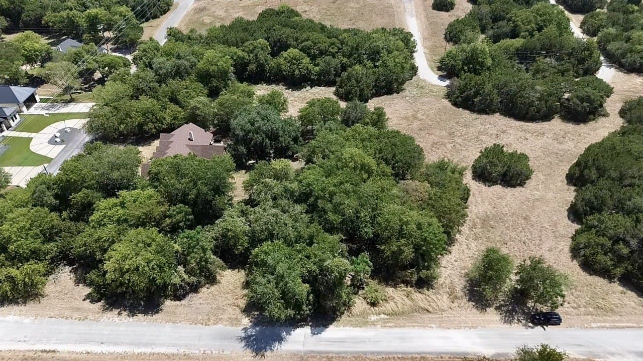 0.35 acres in Hill County