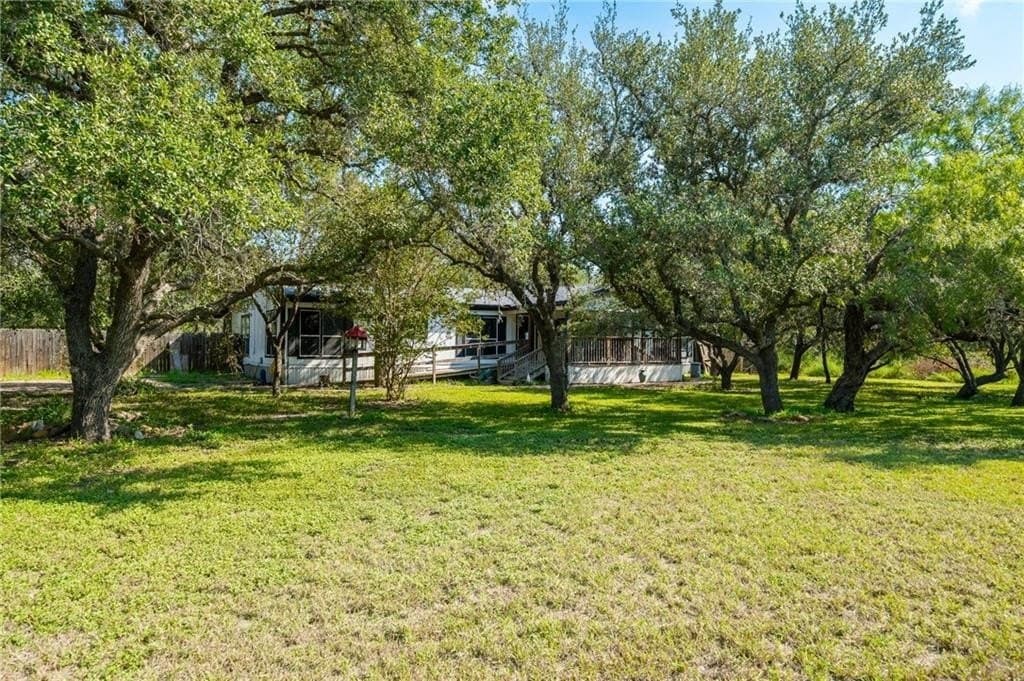 28.33 acres in Bee County
