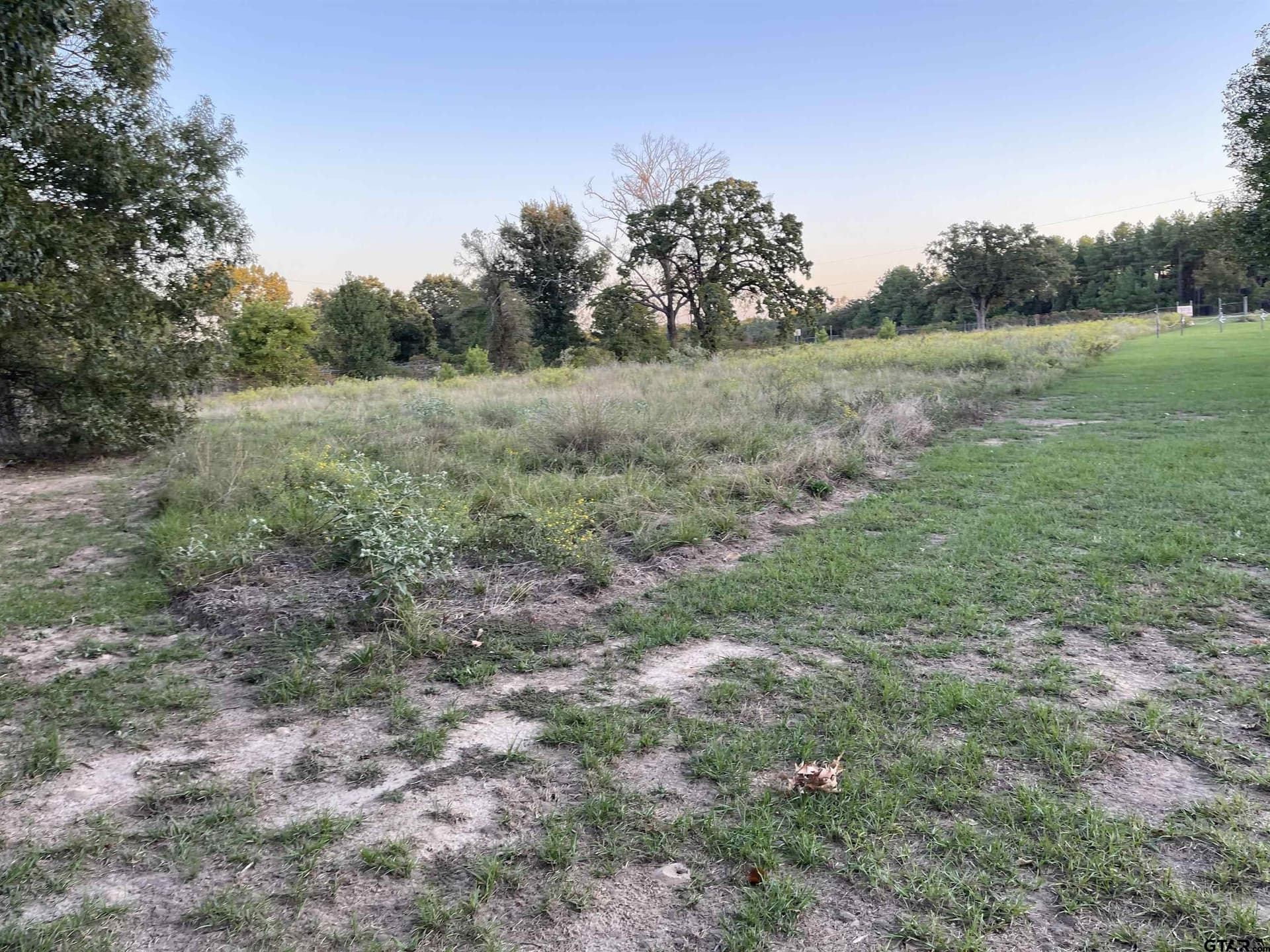 0.92 acres in Henderson County