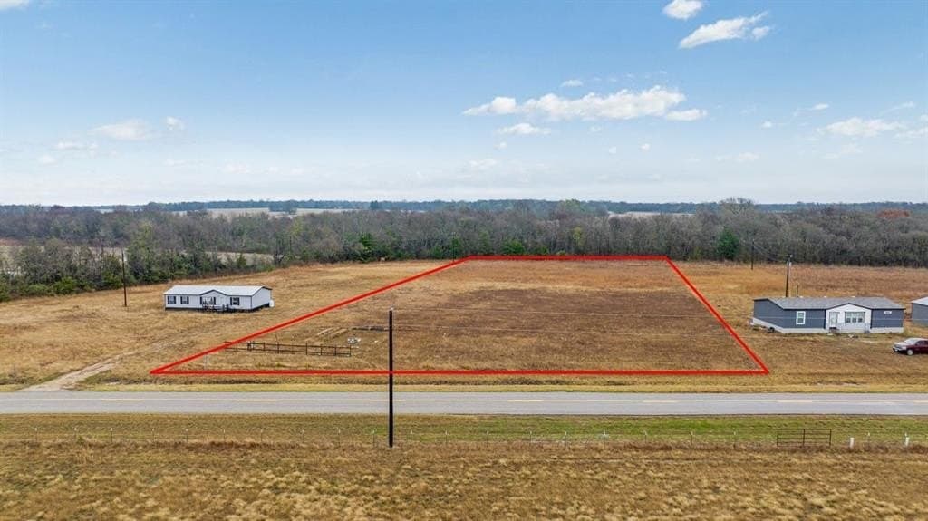2.5 acres in Lamar County