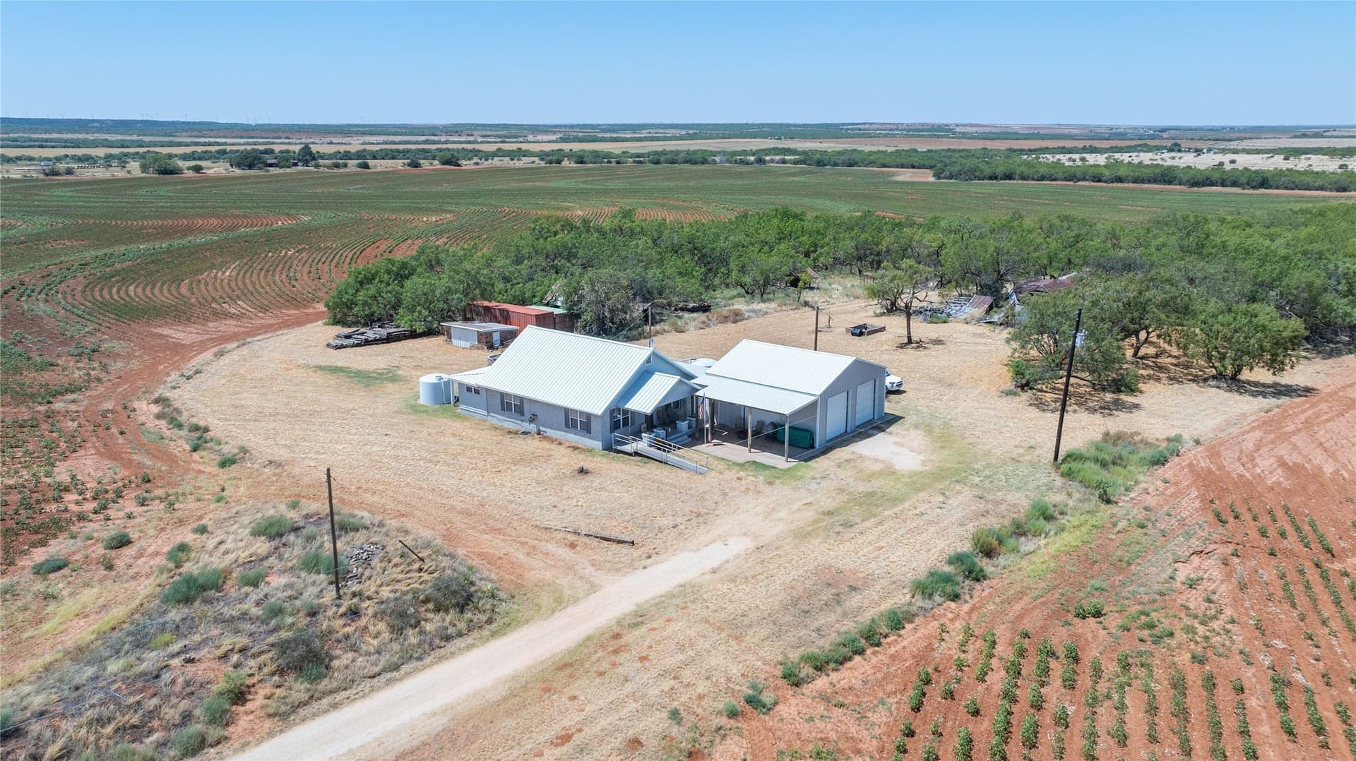 200 acres in Nolan County