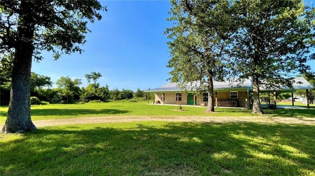 15.5 acres in Milam County