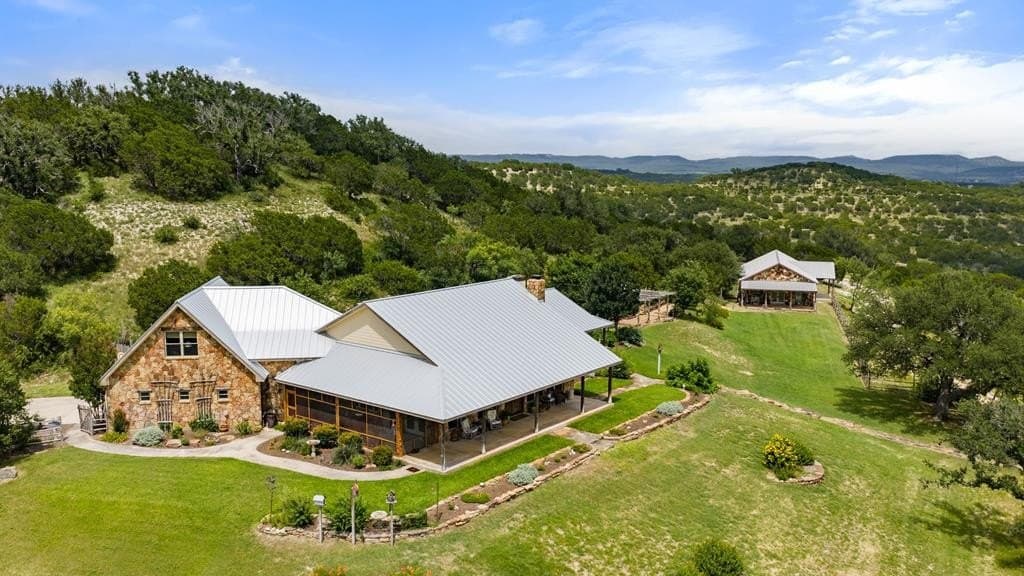 143 acres in Burnet County