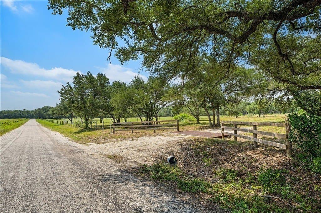 10 acres in Fayette County