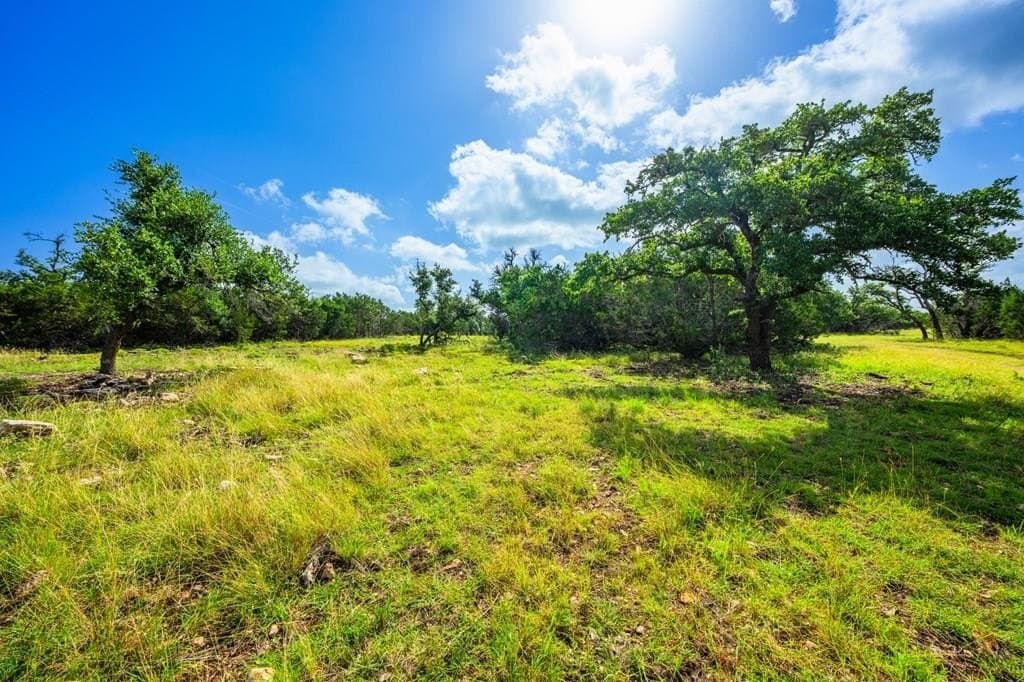 17.4 acres in Gillespie County