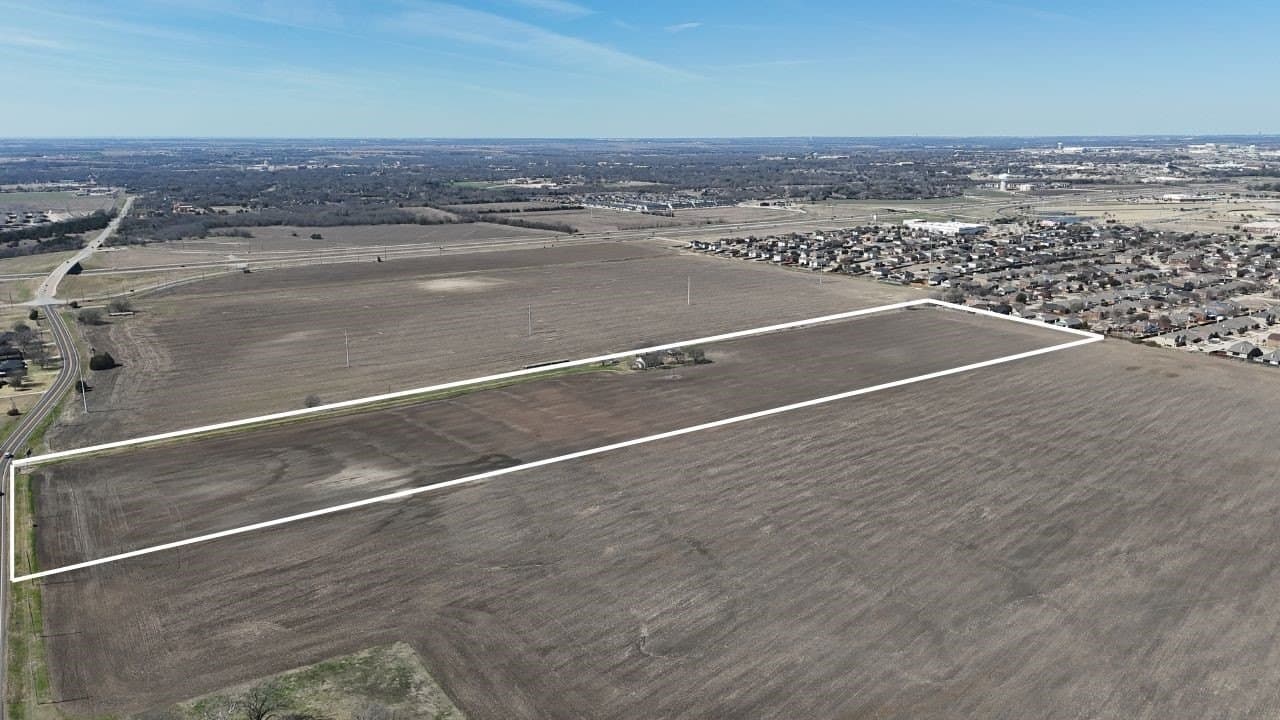 25.31 acres in Ellis County