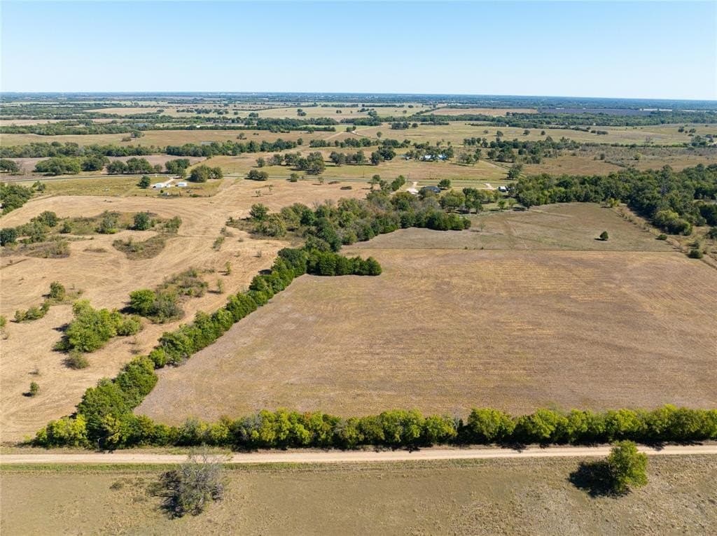 11 acres in Lamar County