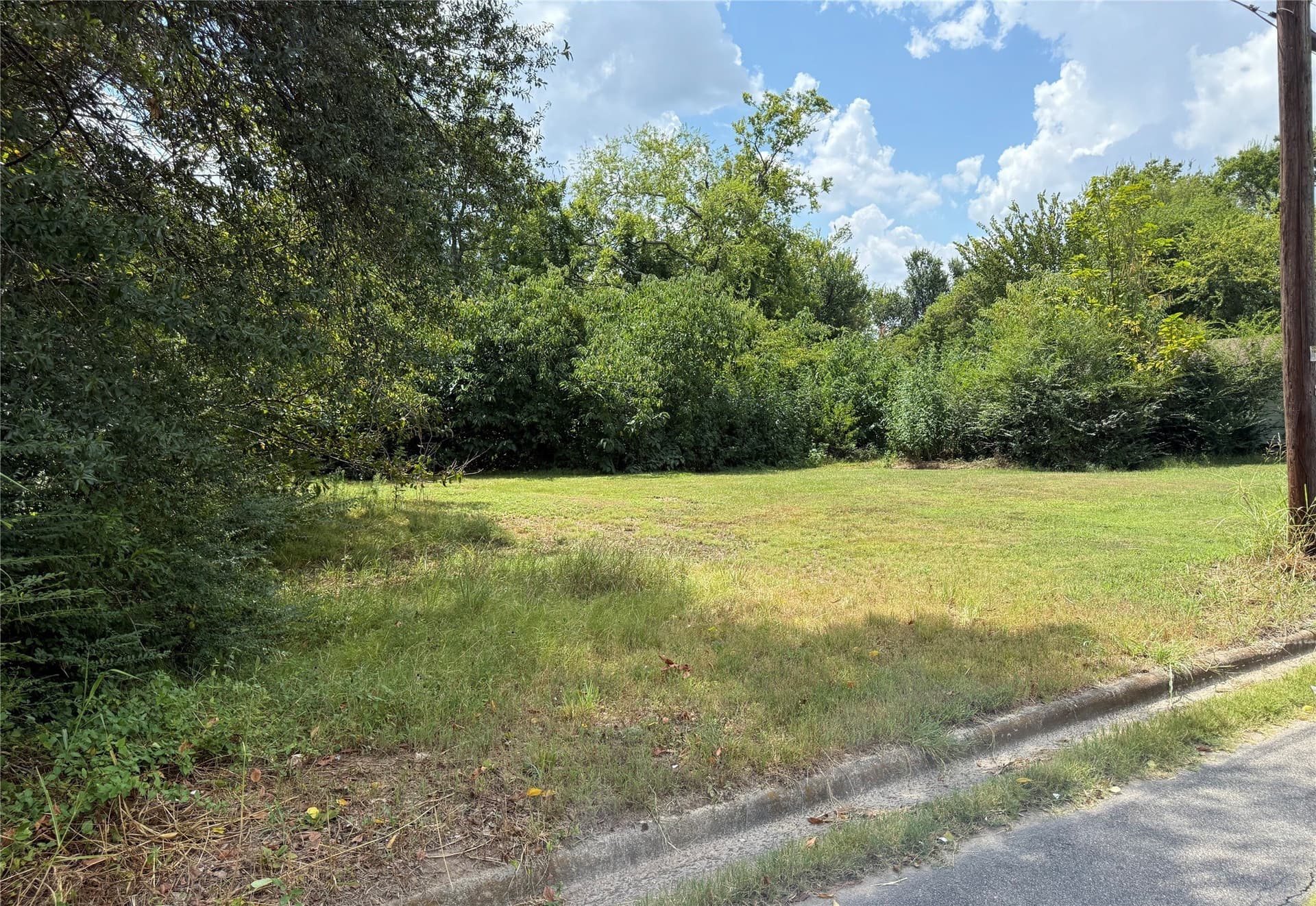 0.2 acres in Hopkins County