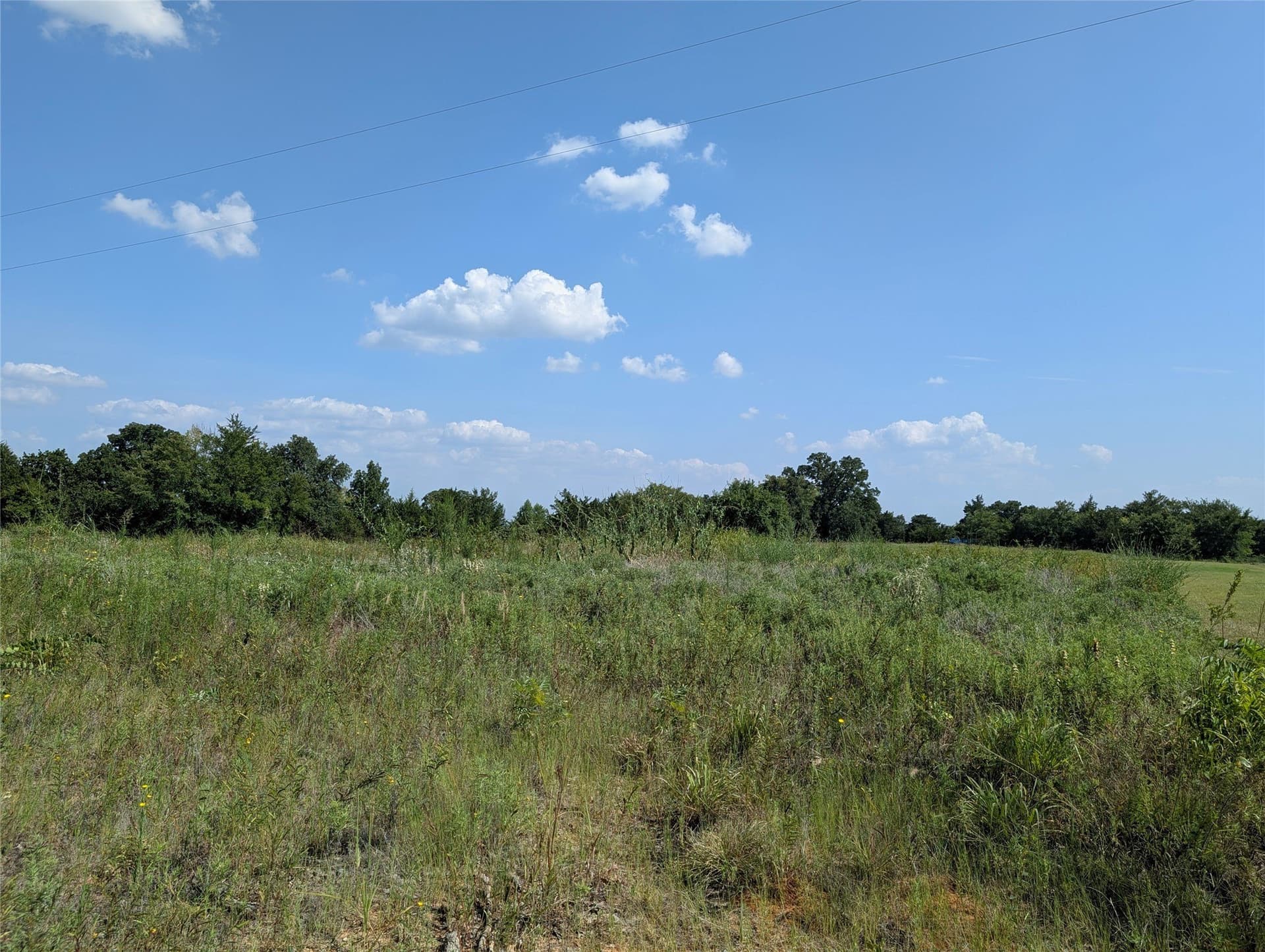 2.05 acres in Cooke County