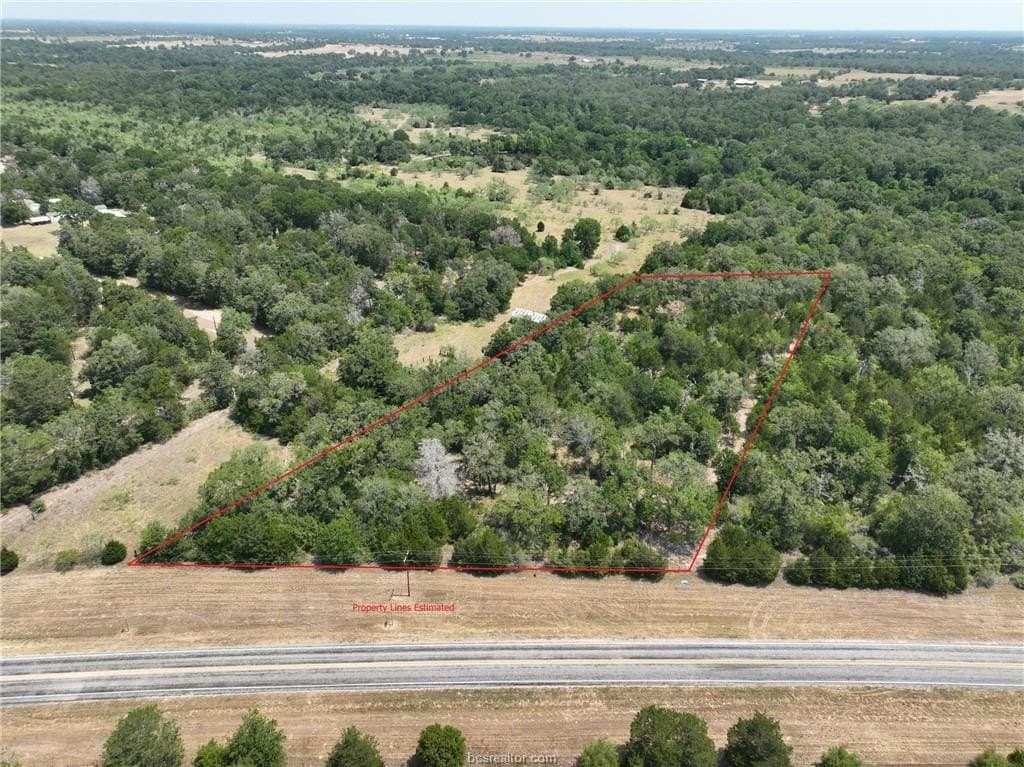 4 acres in Burleson County
