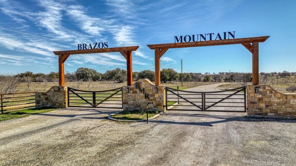 5.02 acres in Palo Pinto County