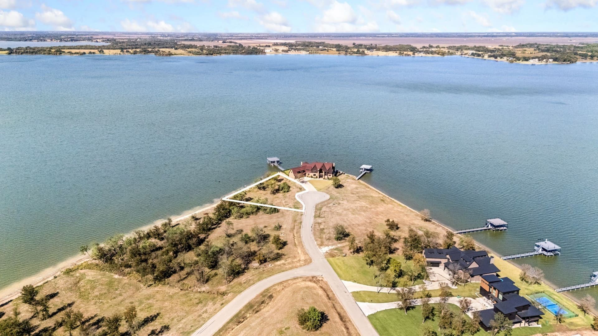1.01 acres in Navarro County