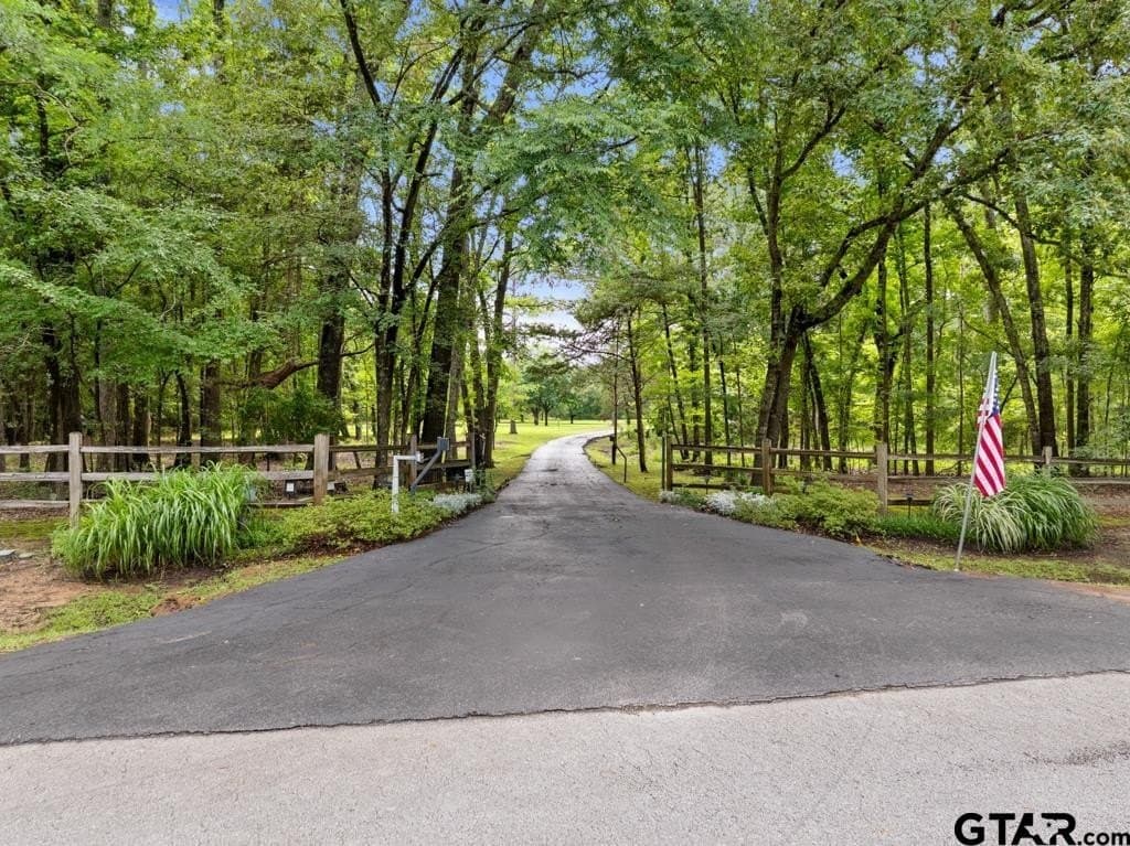 15.5 acres in Smith County