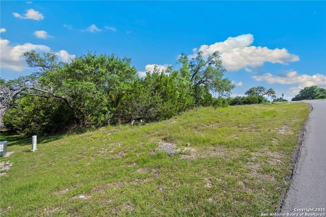 1.22 acres in Comal County