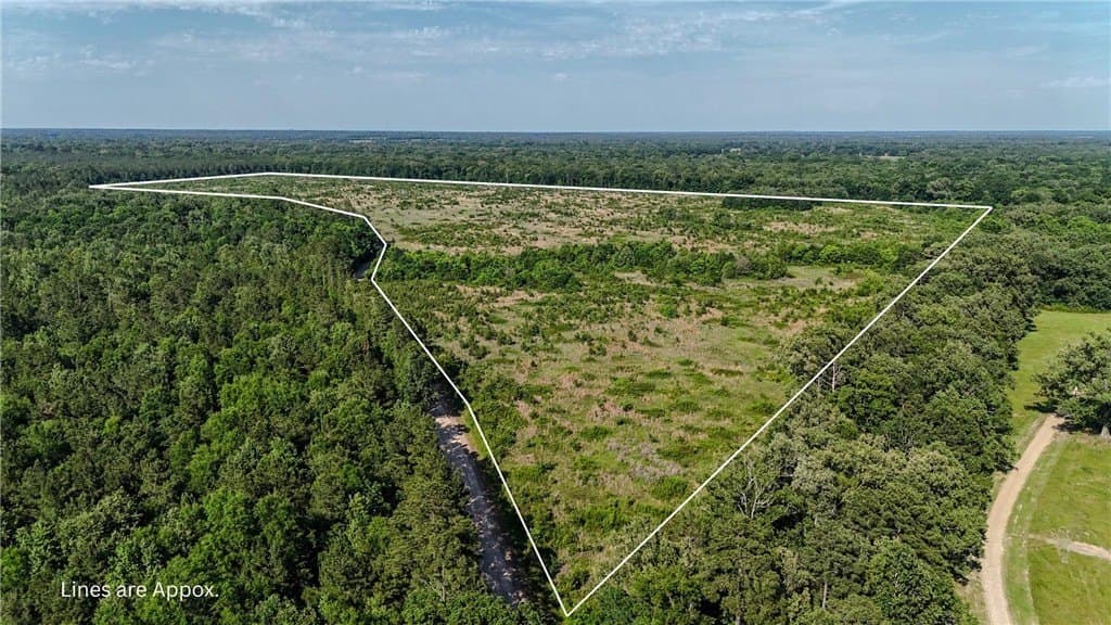 105.88 acres in RED RIVER County