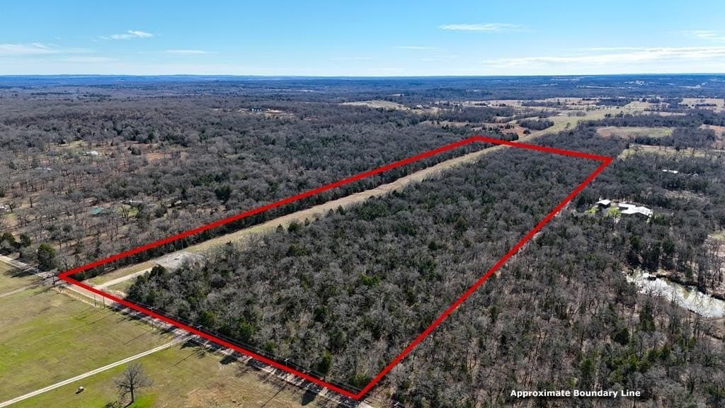 27.42 acres in Henderson County