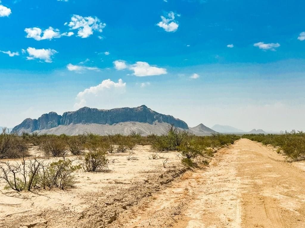 5 acres in Brewster County