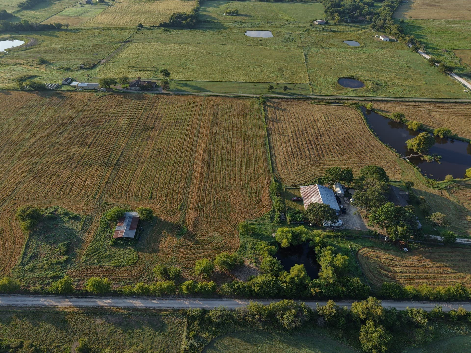 2.5 acres in Navarro County