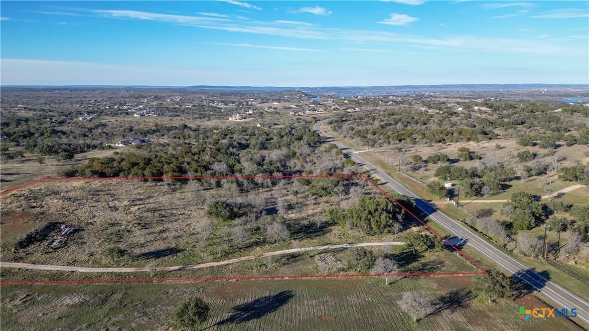 7.59 acres in Llano County