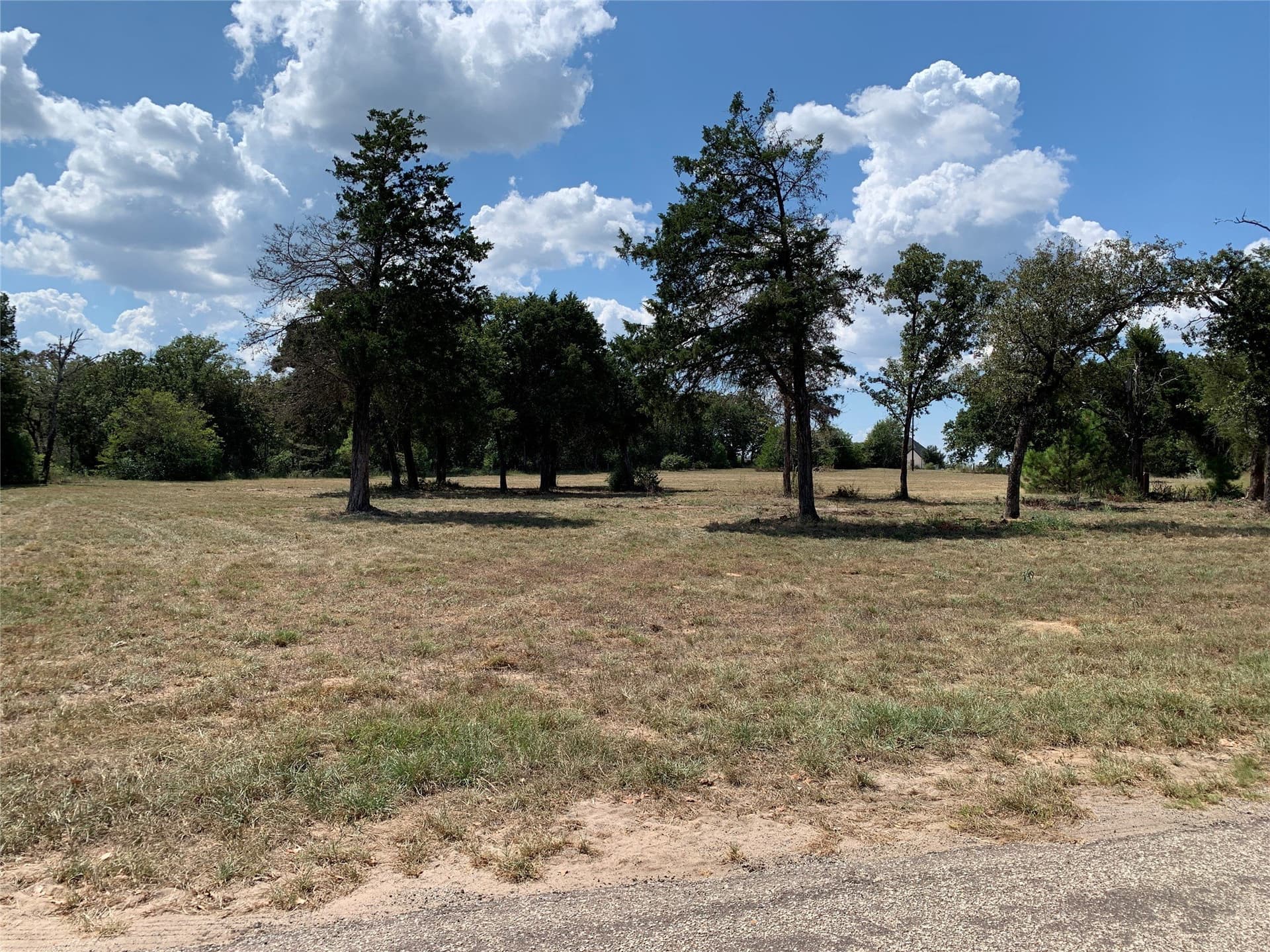 2.53 acres in Henderson County