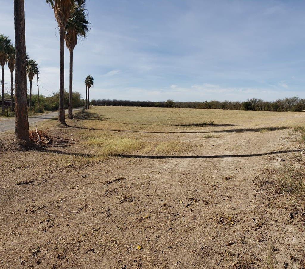 10.01 acres in Maverick County