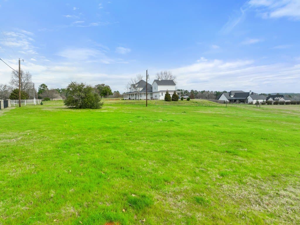 1.08 acres in Smith County