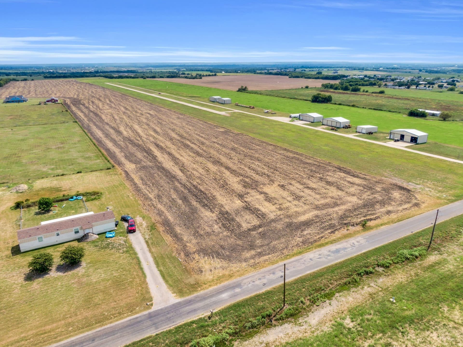 20.09 acres in Ellis County