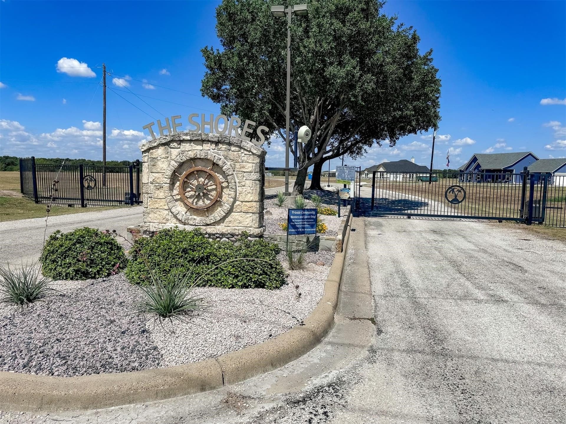 2.02 acres in Navarro County