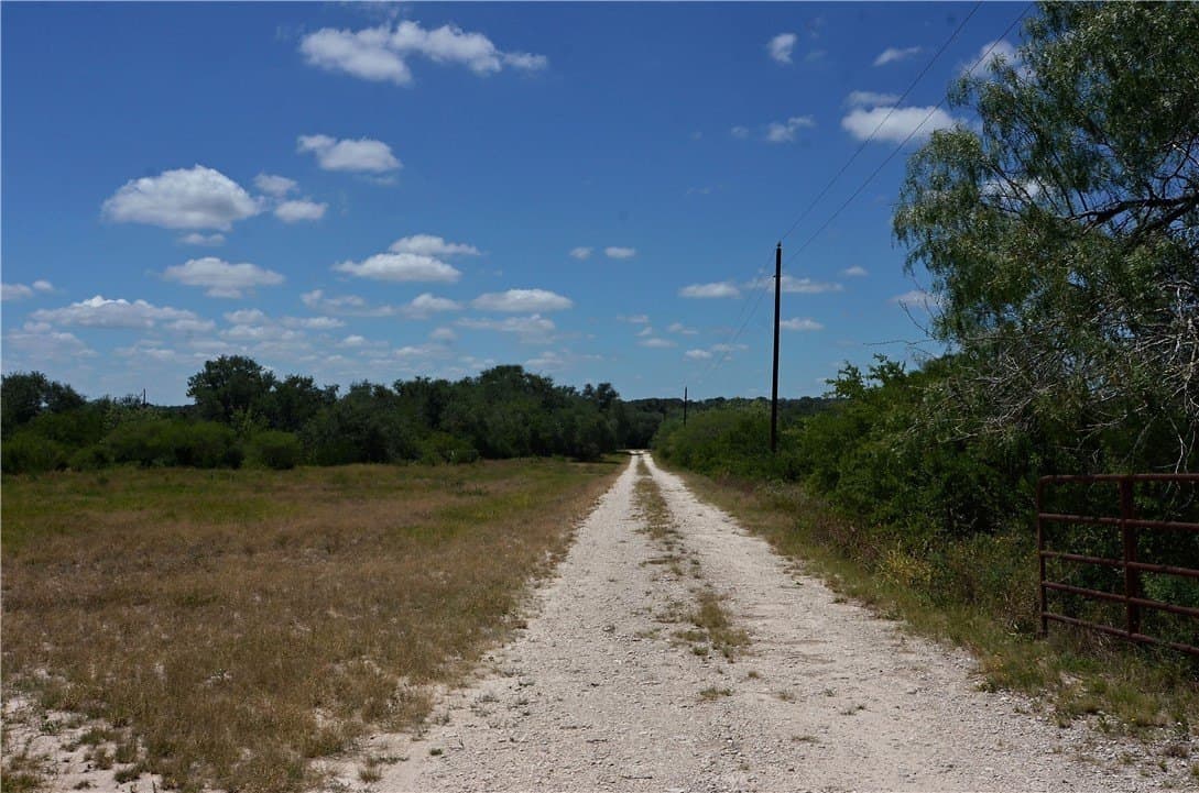 19.81 acres in Bee County
