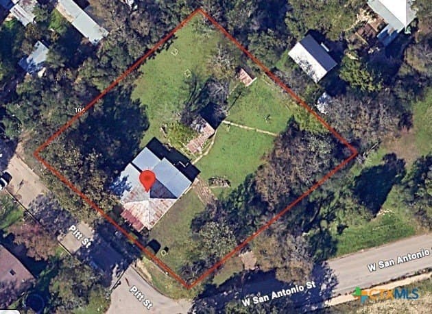 0.5 acres in Hays County