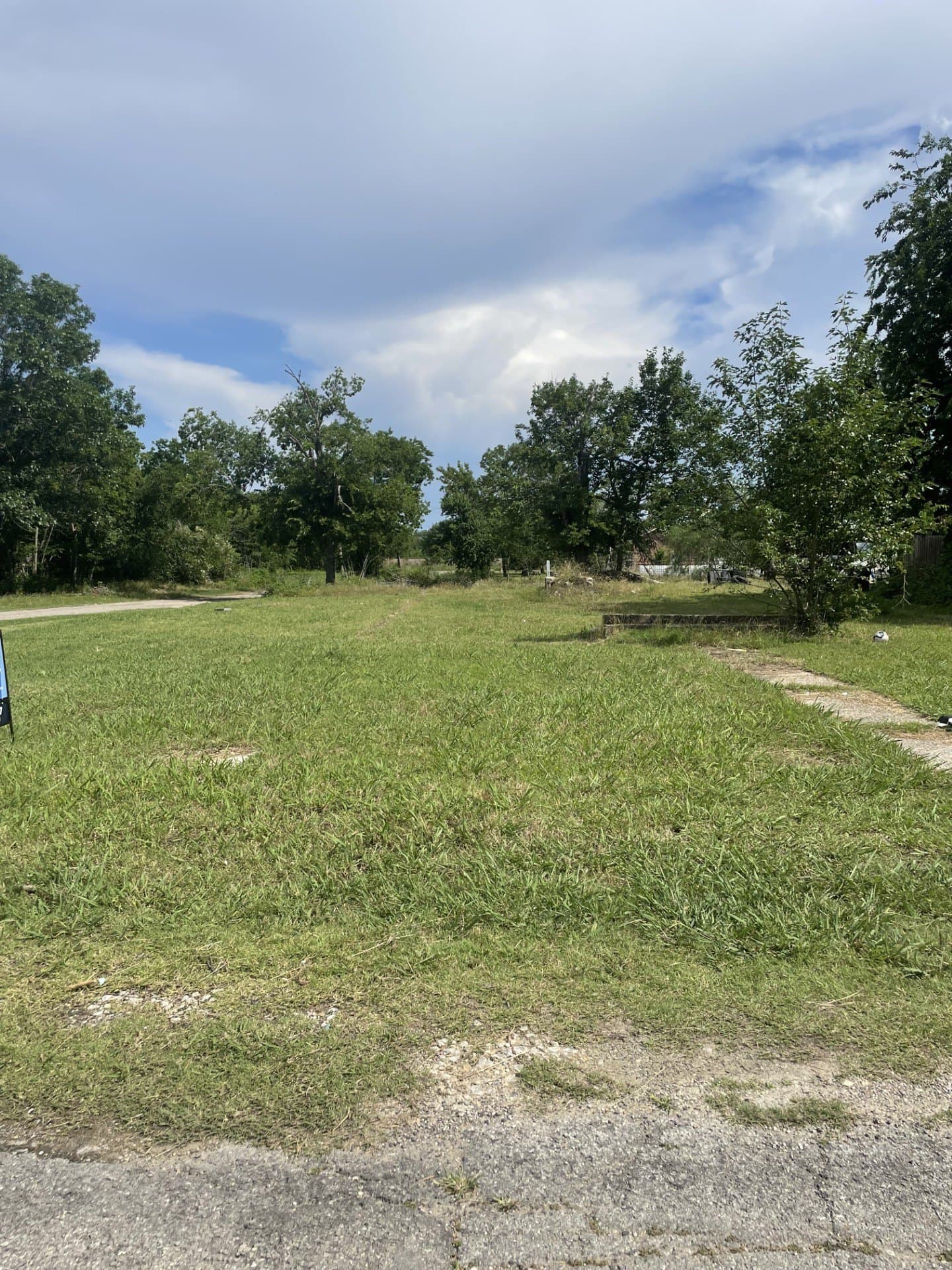 0.14 acres in Navarro County