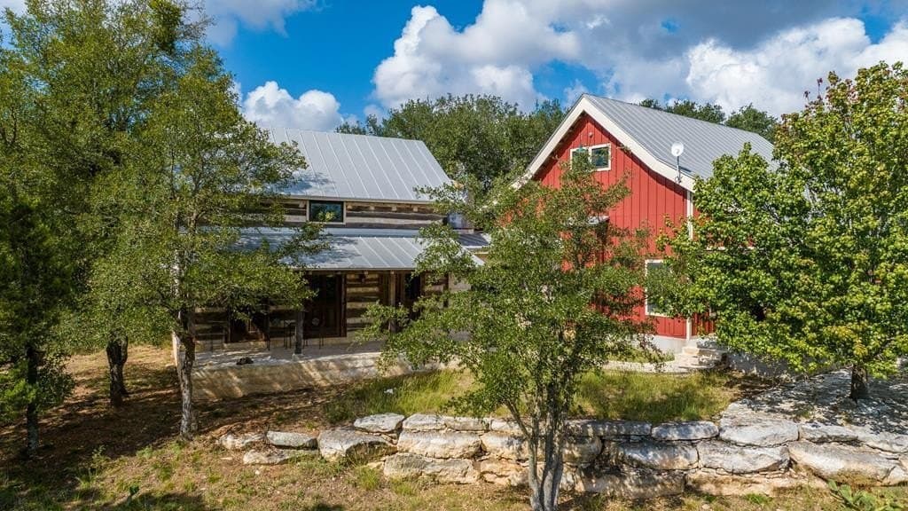 15 acres in Gillespie County
