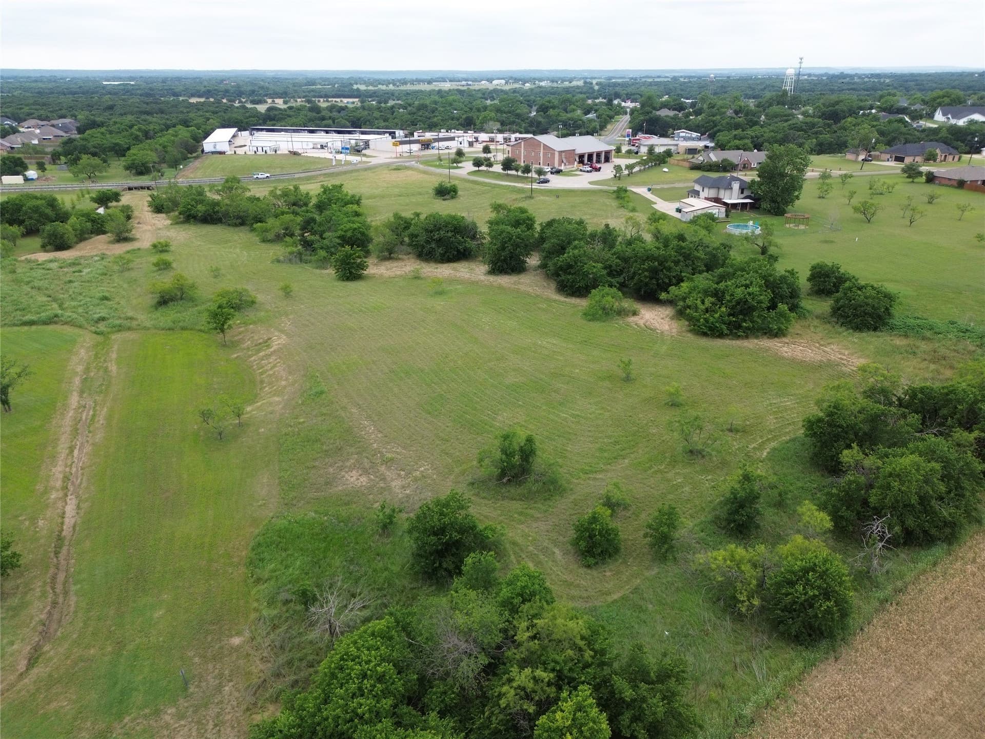 2.84 acres in Ellis County