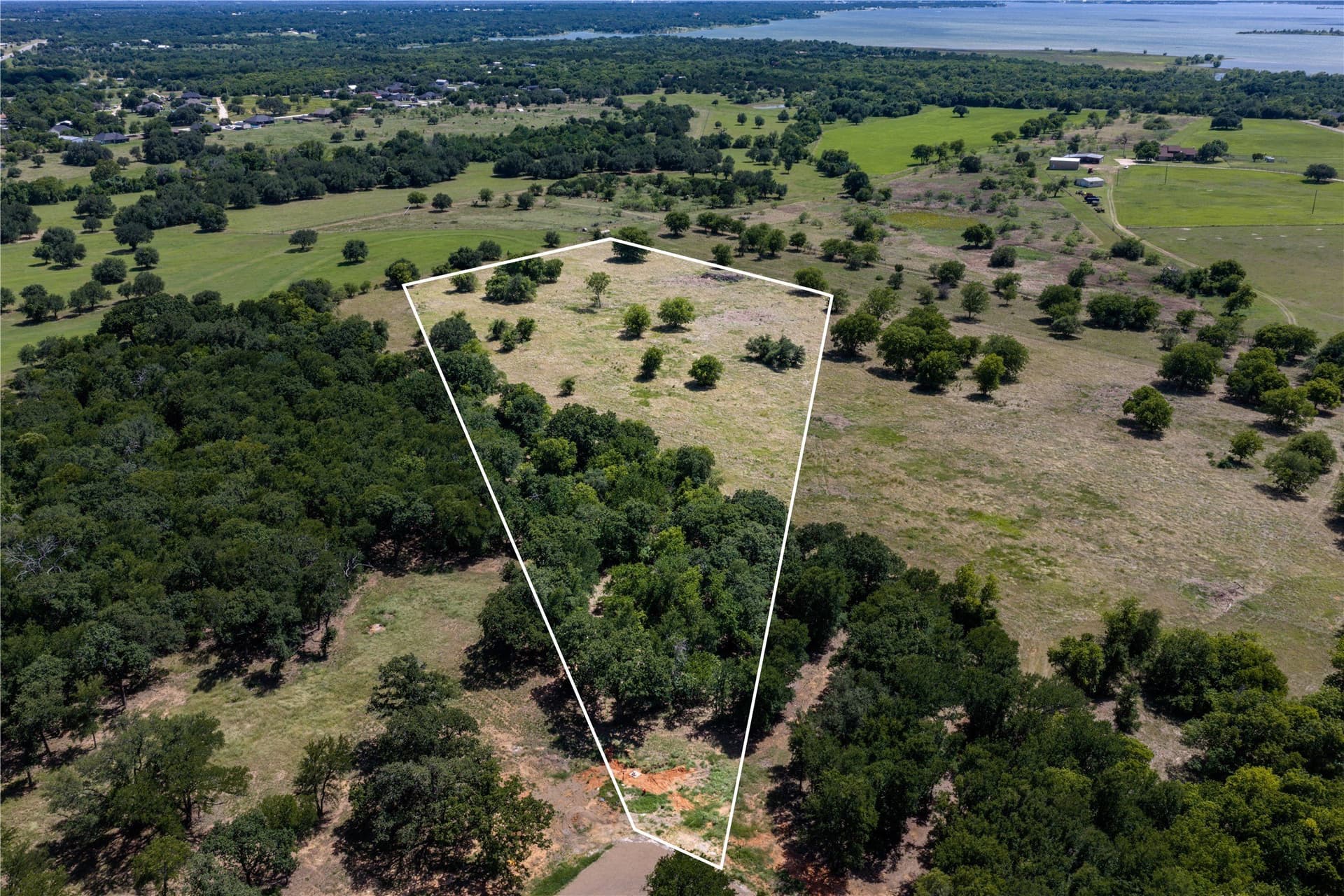 6.68 acres in Hill County