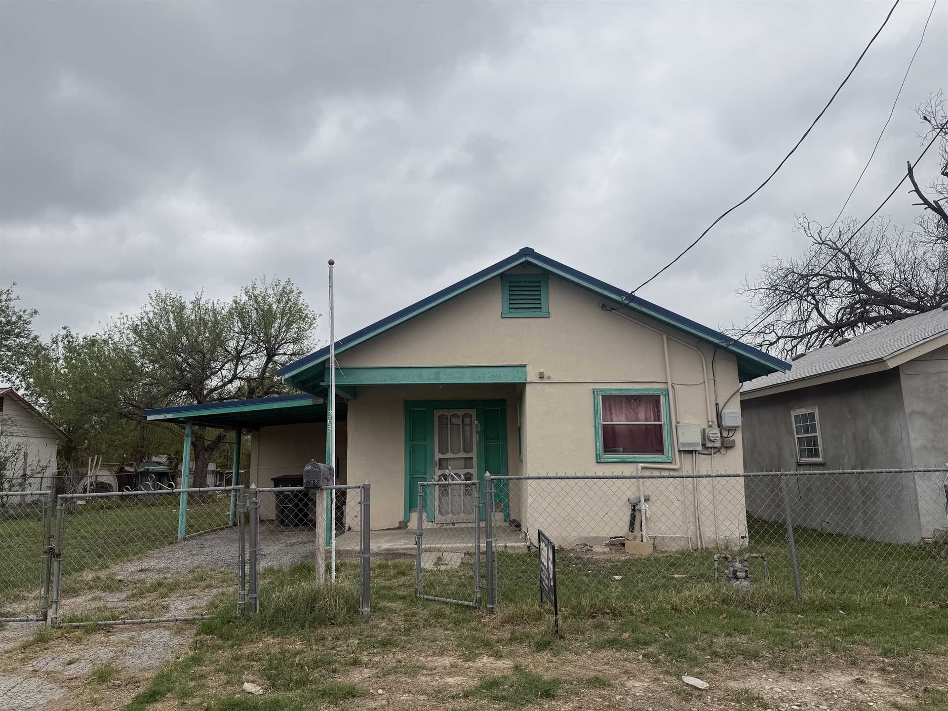 629 acres in Val Verde County