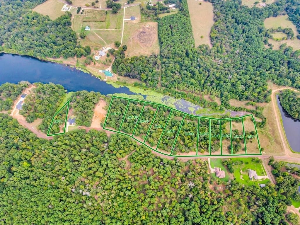 0.8 acres in Upshur County