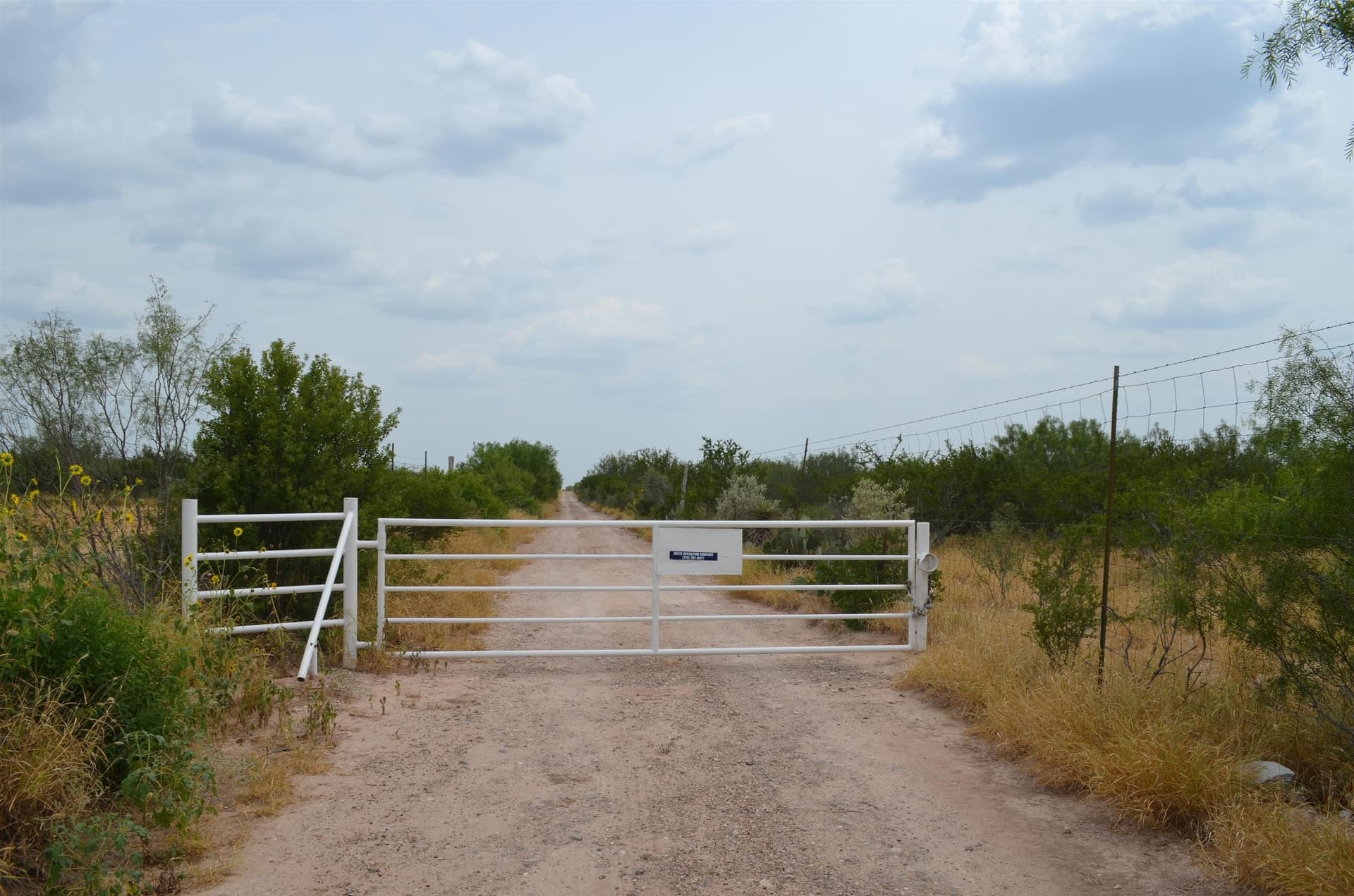 10 acres in Webb County