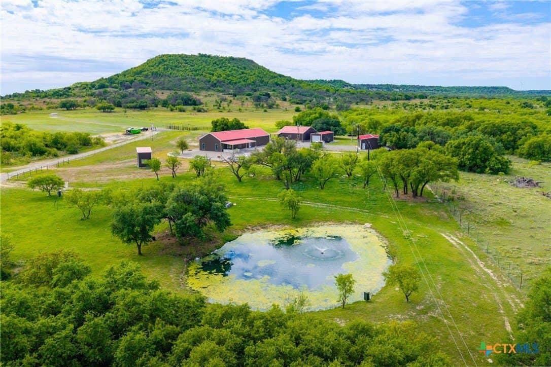 235 acres in Comanche County