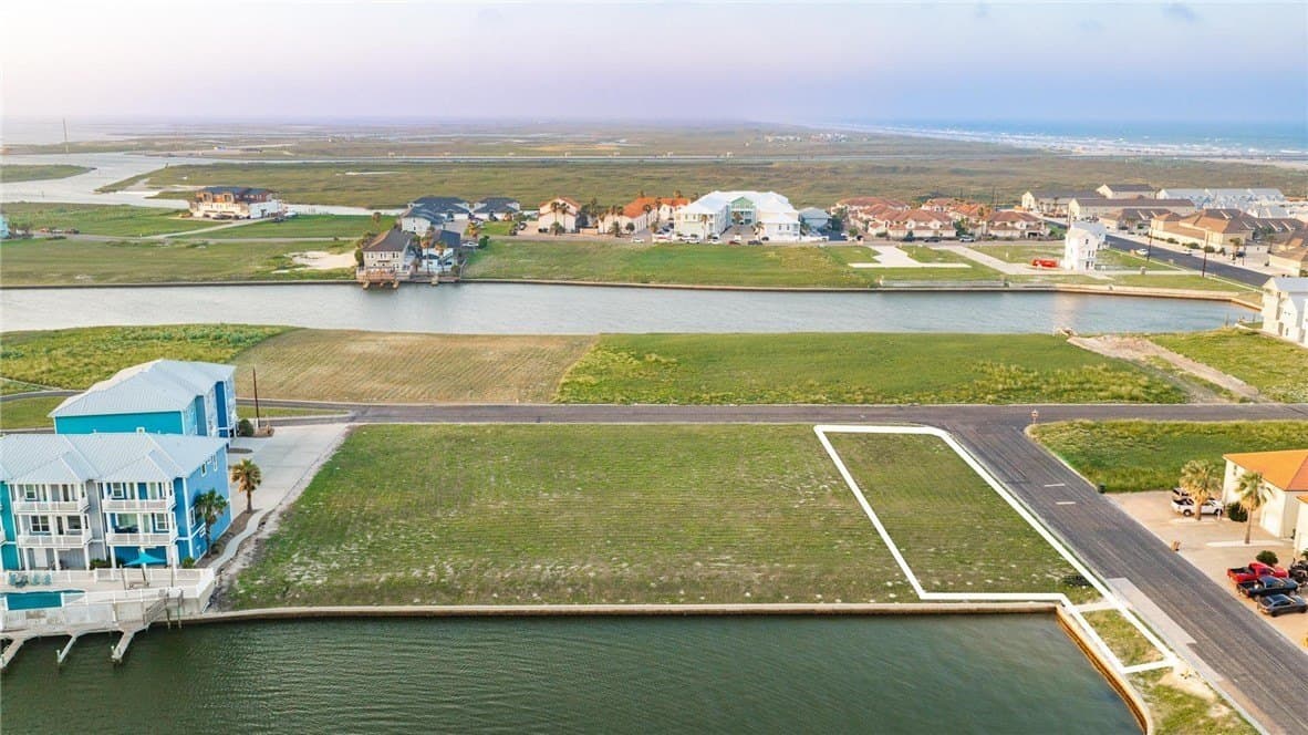 0.52 acres in Nueces County