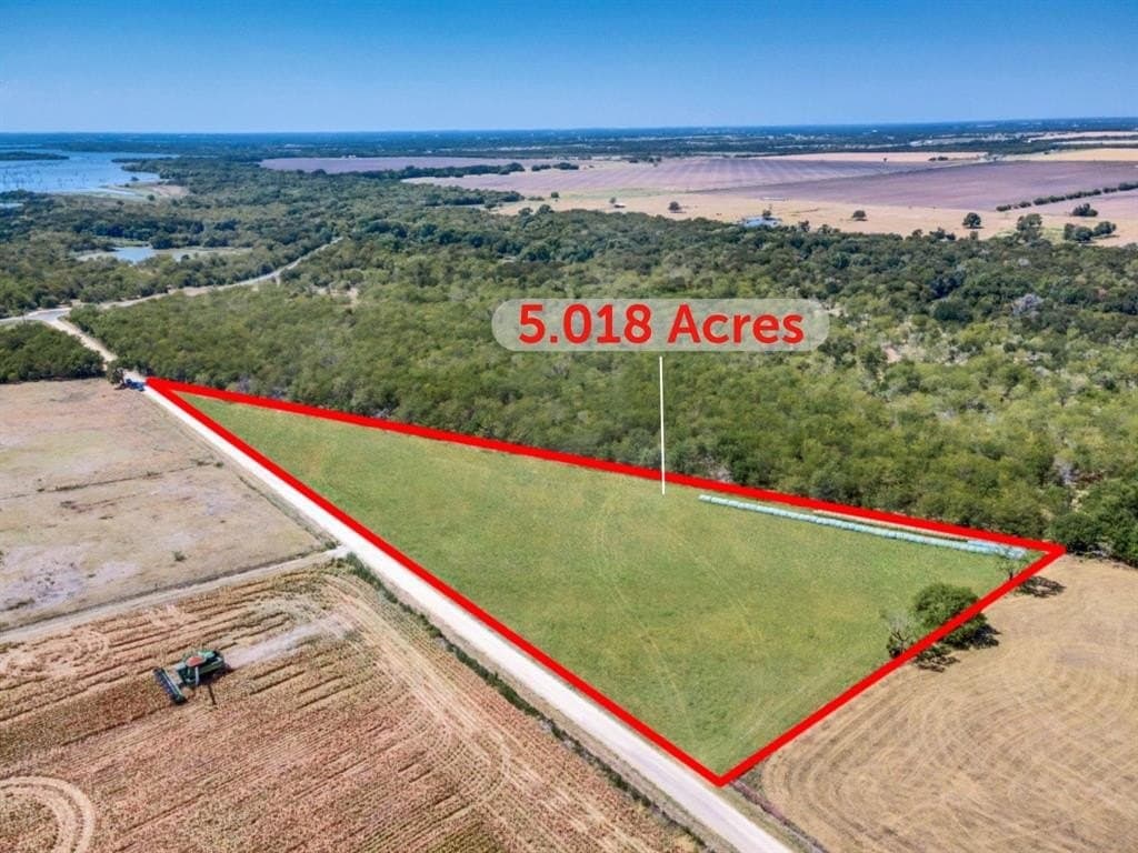 5.02 acres in Grayson County