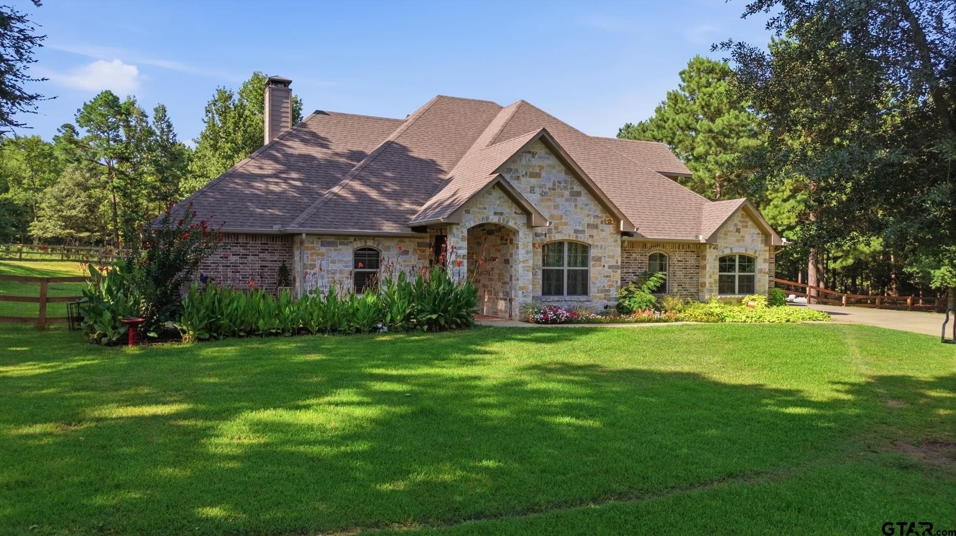 15.67 acres in Smith County