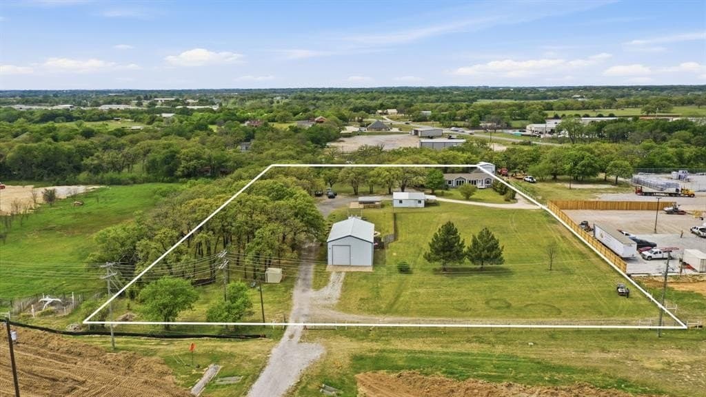 3.92 acres in Parker County