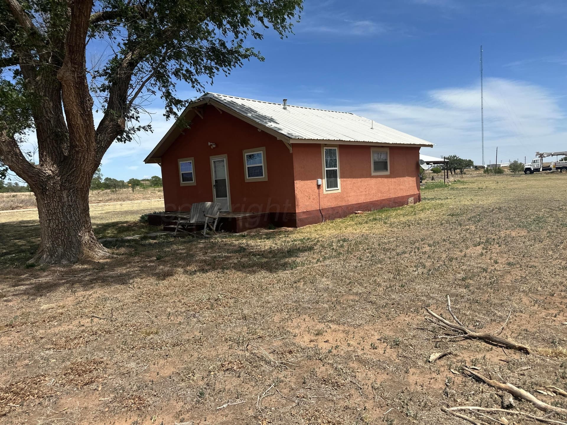 10 acres in Briscoe County
