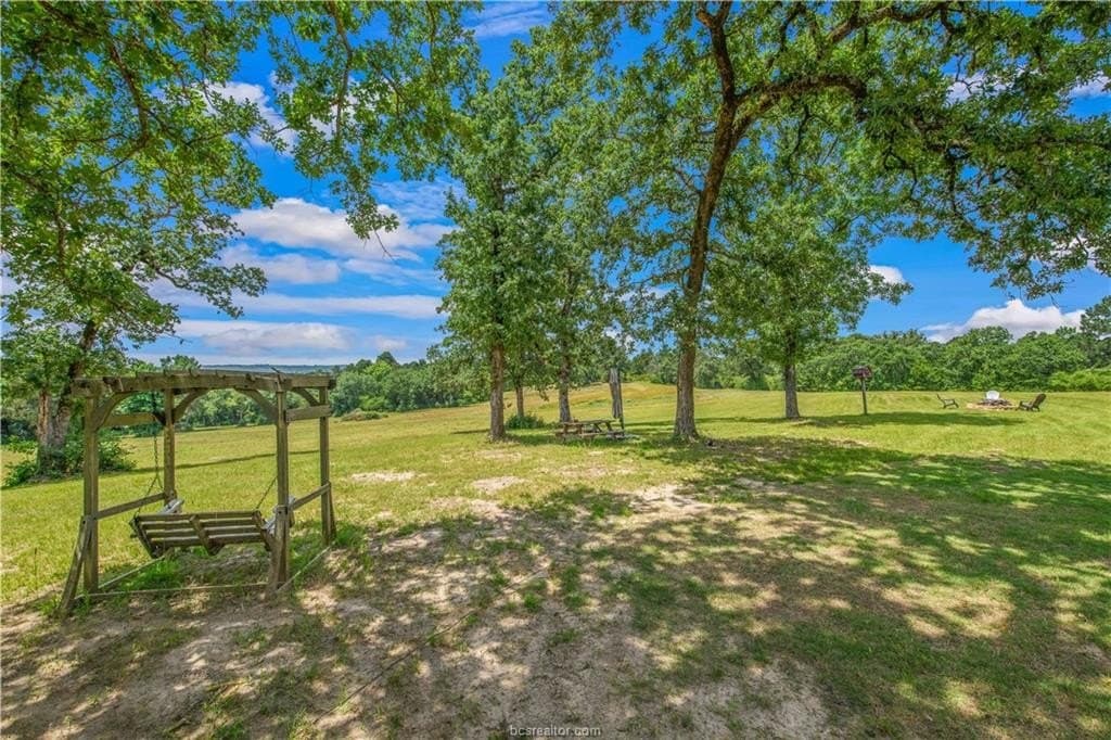 20 acres in Leon County