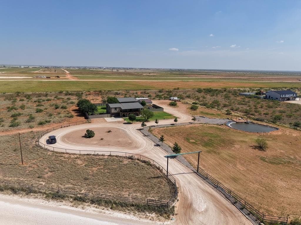 10.34 acres in Gaines County