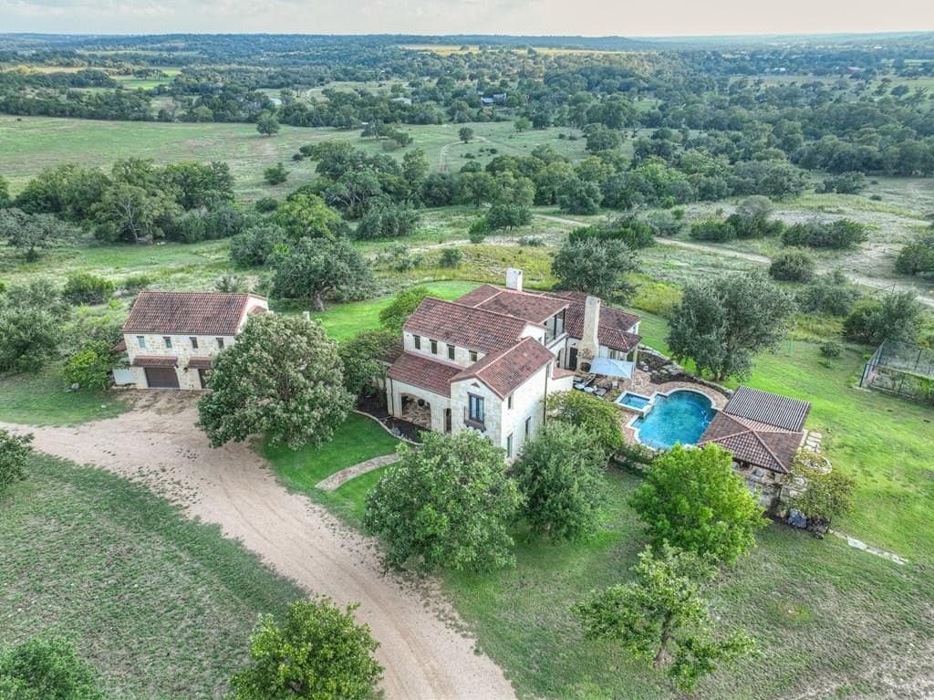 26.35 acres in Gillespie County